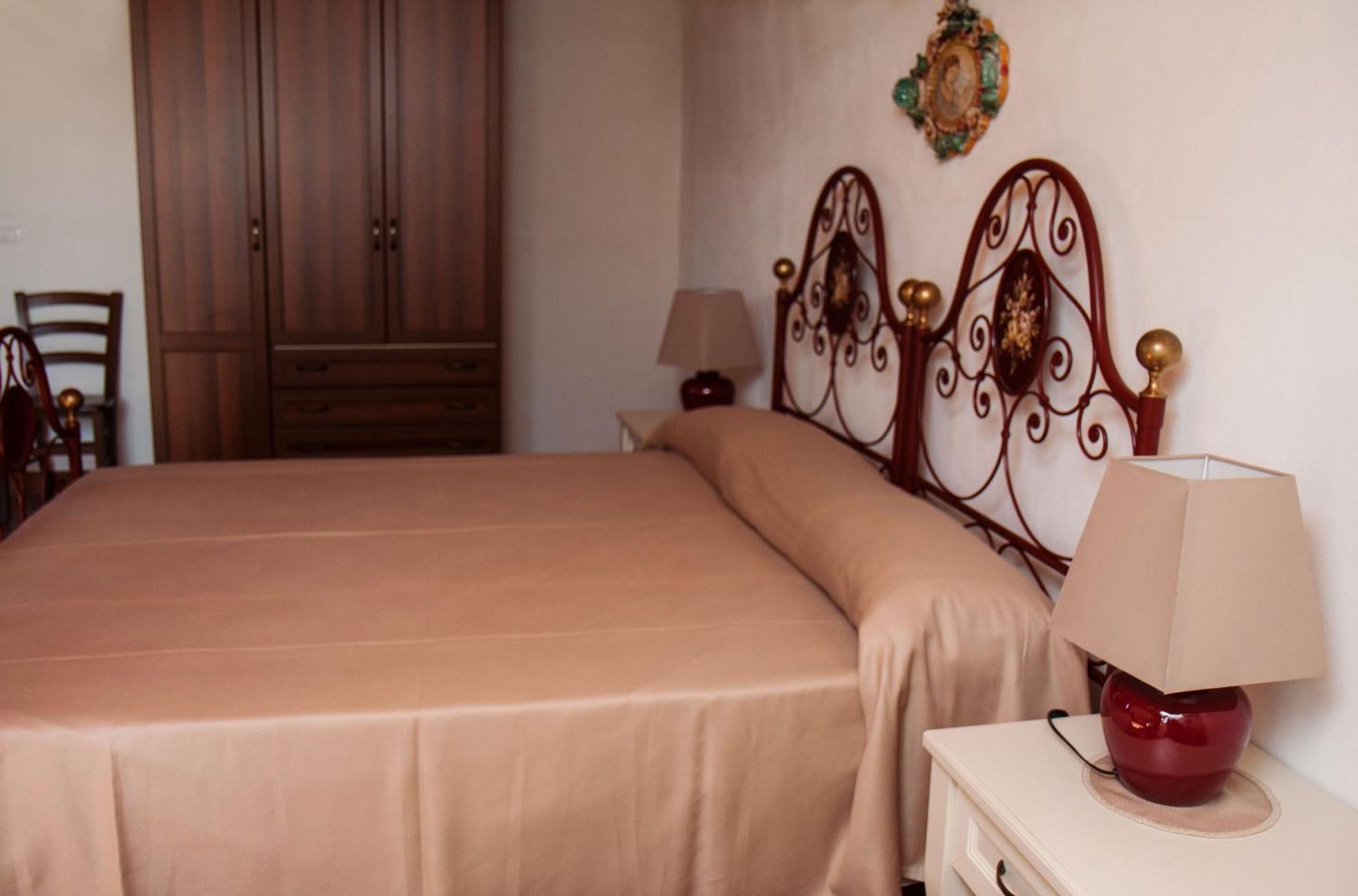 Serravalle Relais & Country Villa With Private Pool - Esclusive Use Chiaramonte Gulfi Exterior photo