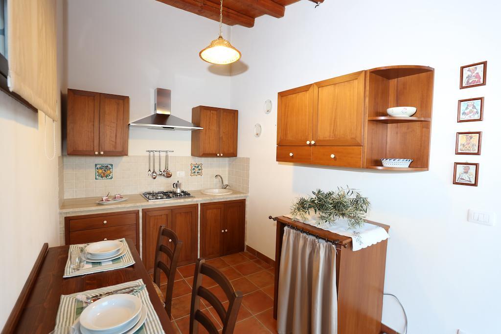 Serravalle Relais & Country Villa With Private Pool - Esclusive Use Chiaramonte Gulfi Room photo