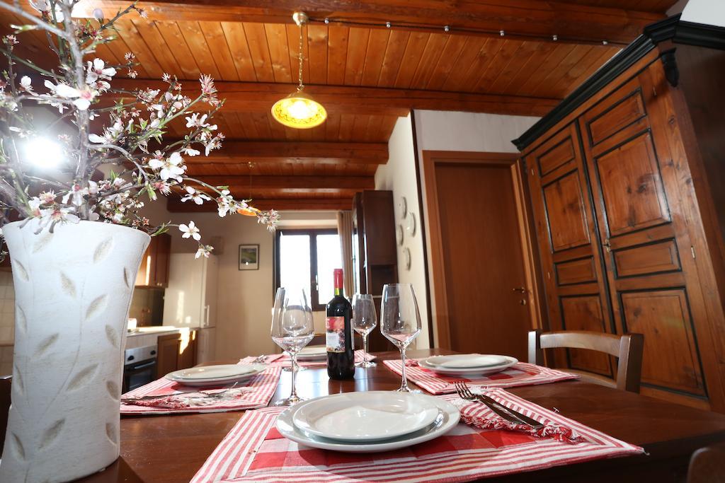 Serravalle Relais & Country Villa With Private Pool - Esclusive Use Chiaramonte Gulfi Room photo