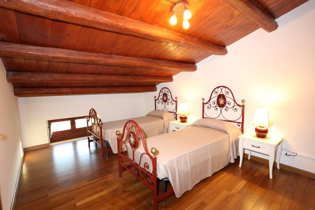 Serravalle Relais & Country Villa With Private Pool - Esclusive Use Chiaramonte Gulfi Exterior photo