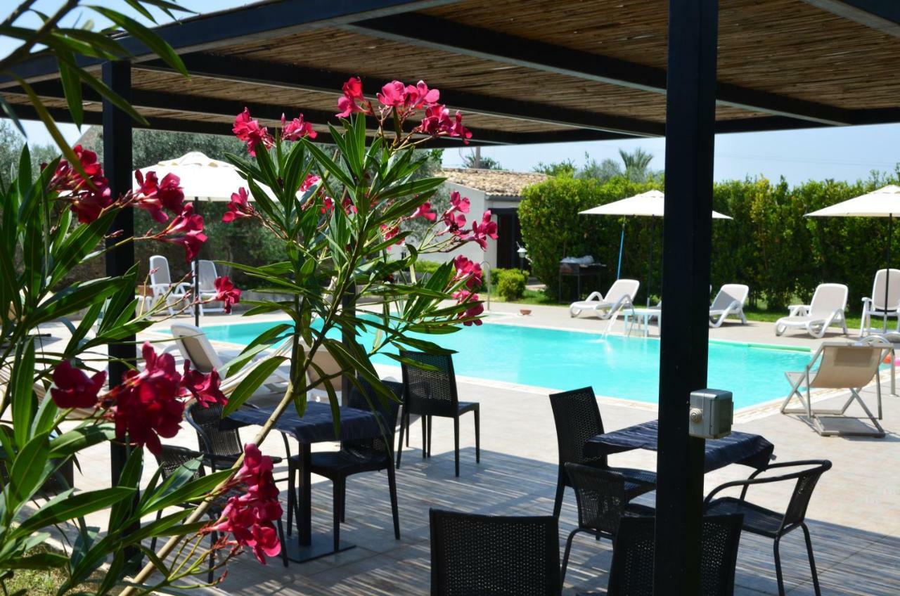 Serravalle Relais & Country Villa With Private Pool - Esclusive Use Chiaramonte Gulfi Exterior photo